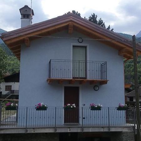 Casa Vacanze Chez Sapin Fenis Bilik gambar
